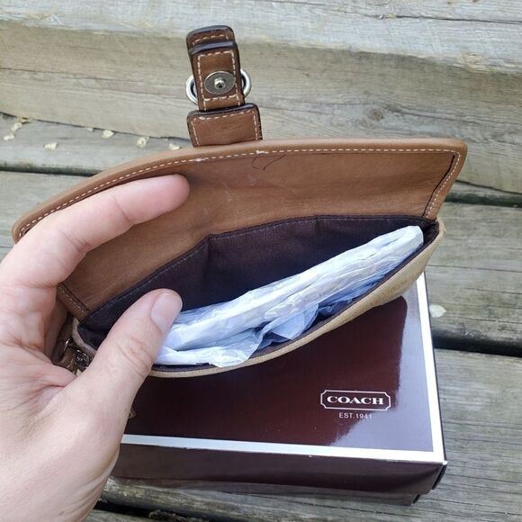 Vintage 90s y2k Coach British Tan Suede Leather Square Wristlet Mini Clutch - Picture 5 of 6